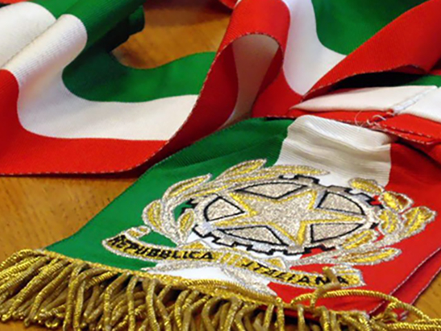 Mostra di opere di Luciano De Marchi: "Donna: Incanto e Mistero".